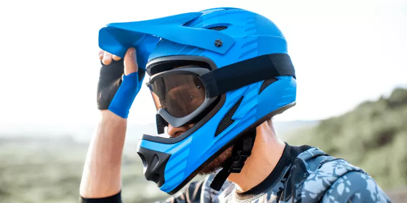 Mountain Bike Protective Gear Guide - Full Face Helmet for Mountain Biking